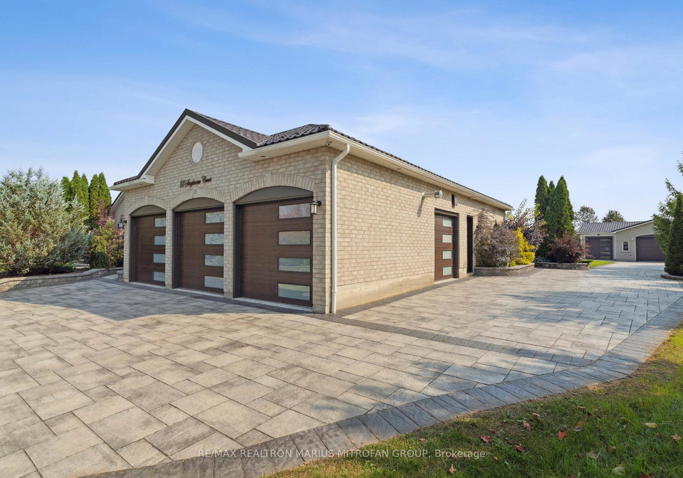 23-steepleview-court-oshawa-ontario-e12868144