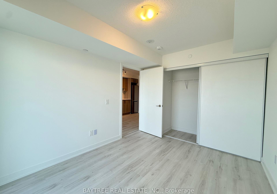 1010-sandy-beach-road-pickering-ontario-e12868532
