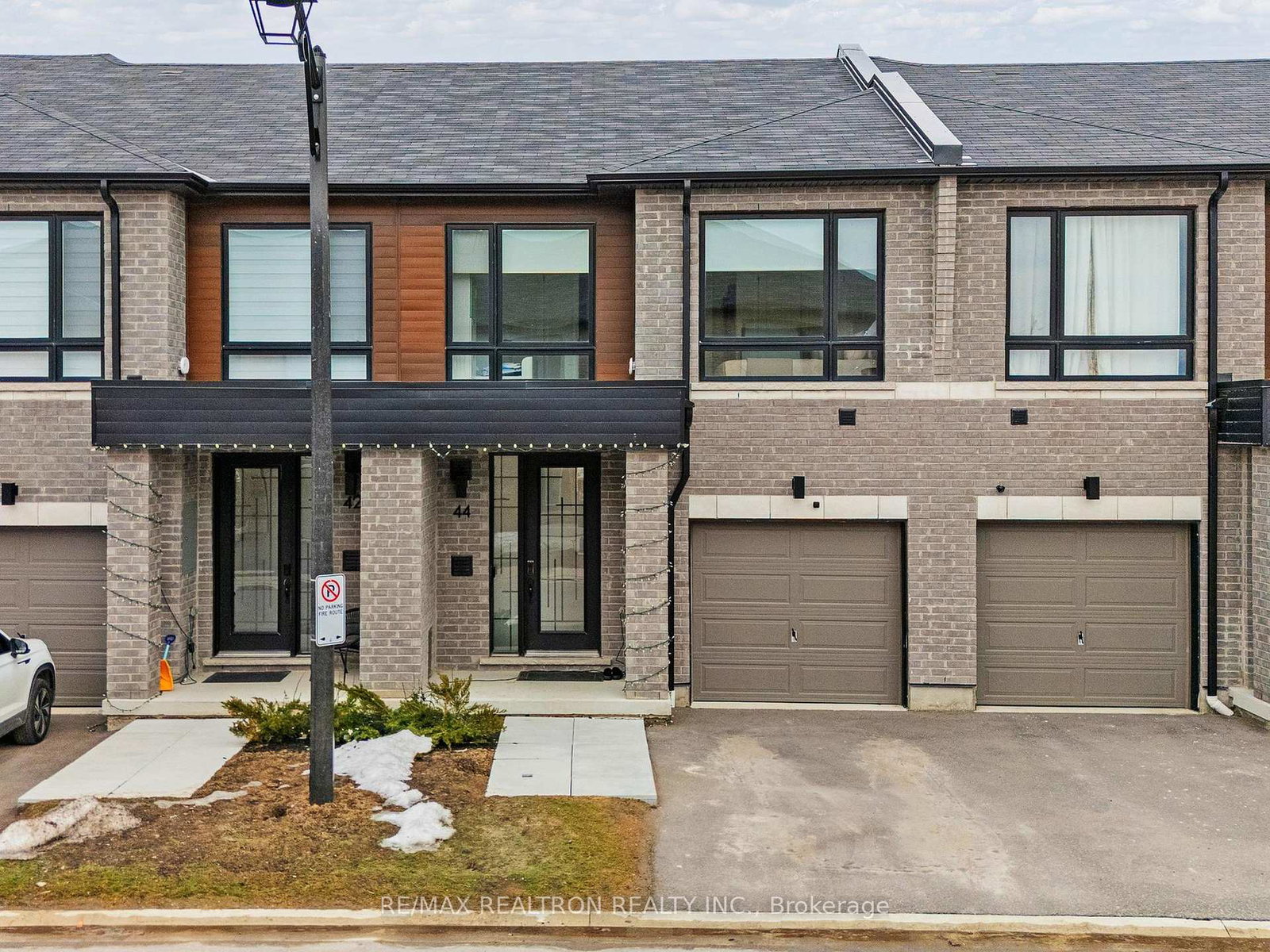 44-klein-way-whitby-ontario-e12869158