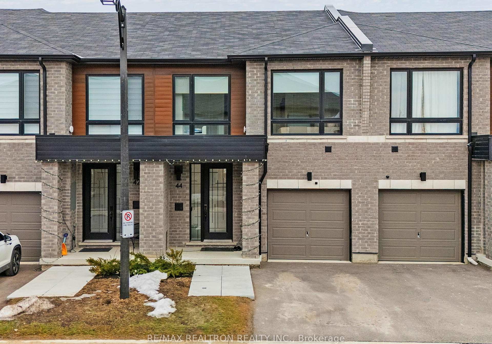 44-klein-way-whitby-ontario-e12869158