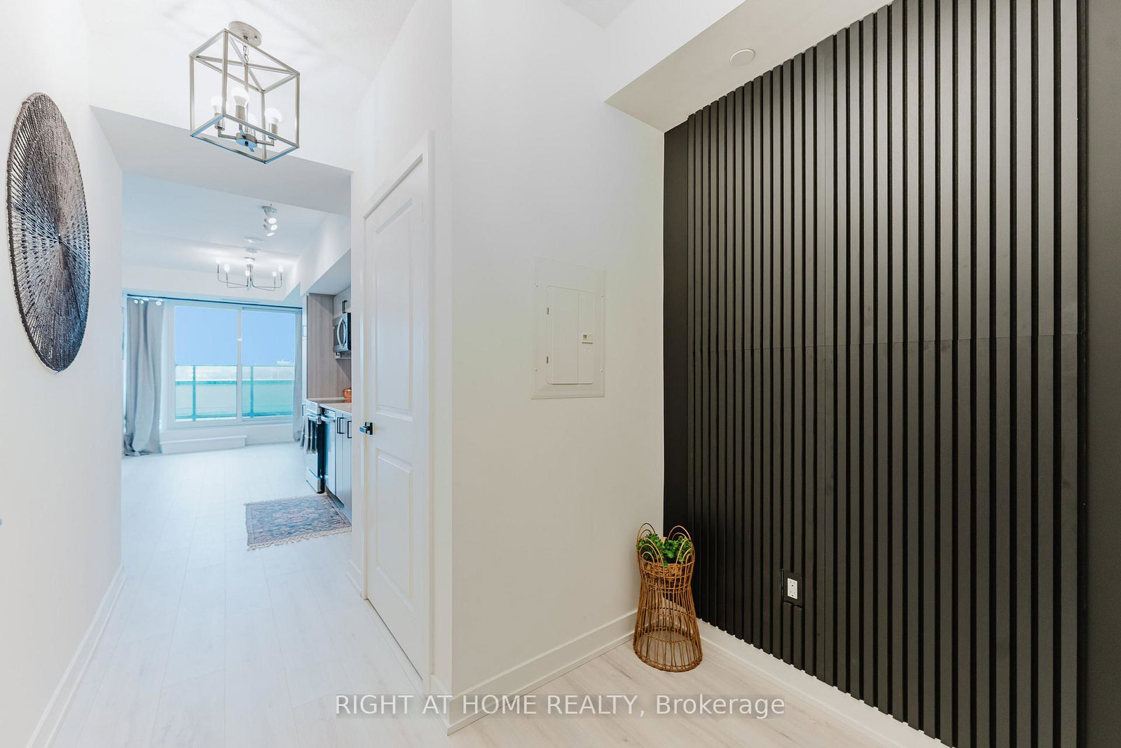 1010-sandy-beach-road-pickering-ontario-e12869326