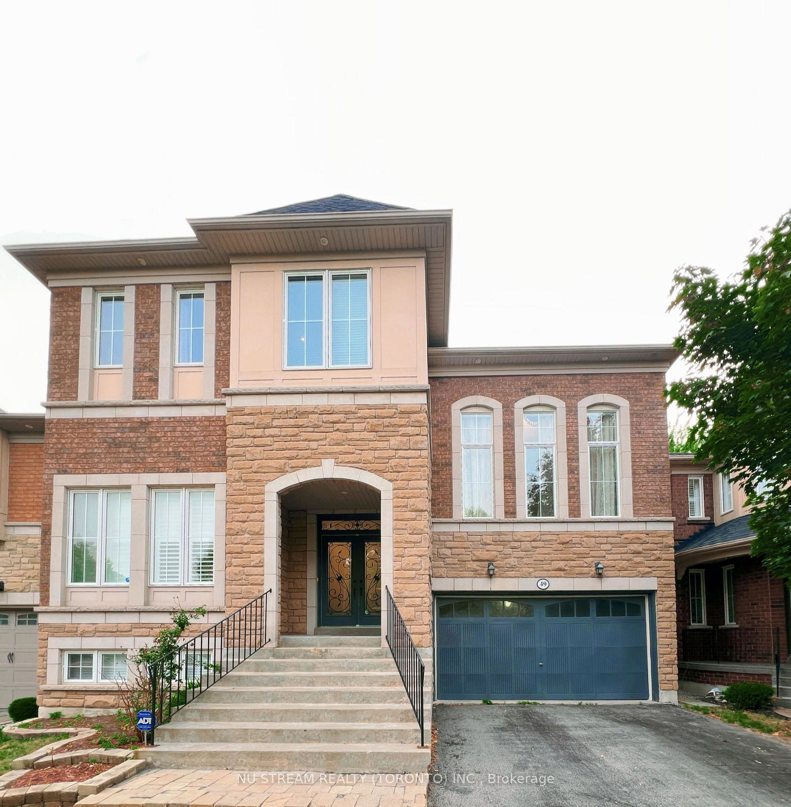 49-portelli-crescent-ajax-ontario-e12871168