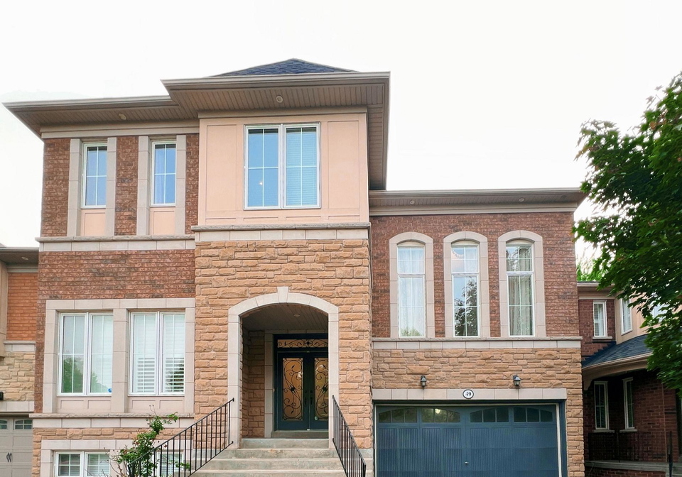 49-portelli-crescent-ajax-ontario-e12871168