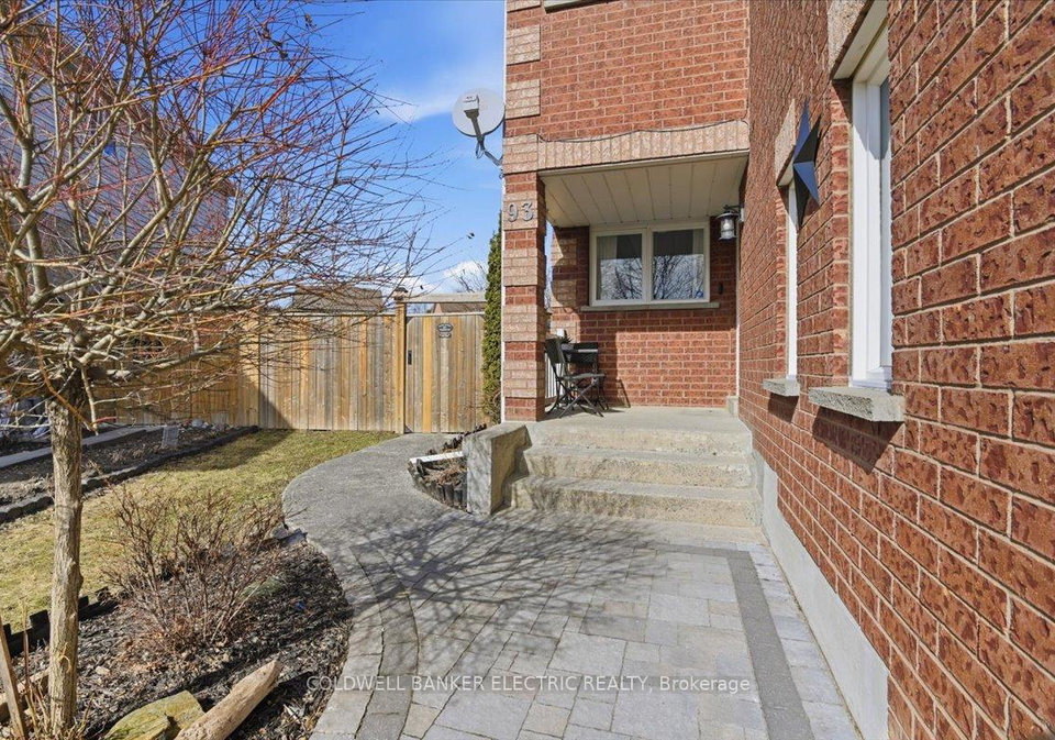93-farncomb-crescent-clarington-ontario-e12871598