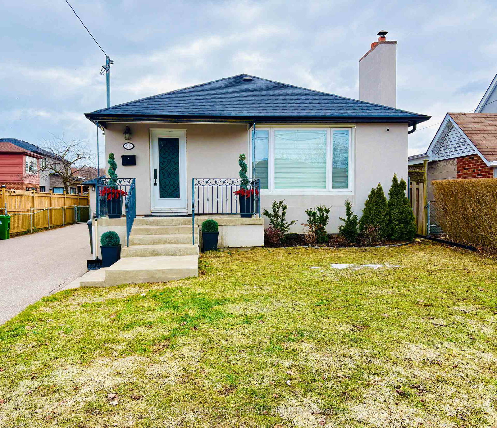 93-surrey-avenue-scarborough-ontario-e12872546