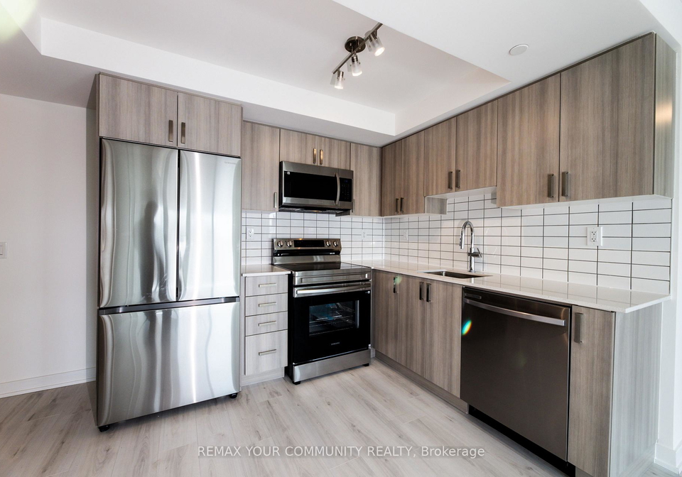 1010-sandy-beach-road-pickering-ontario-e12872788
