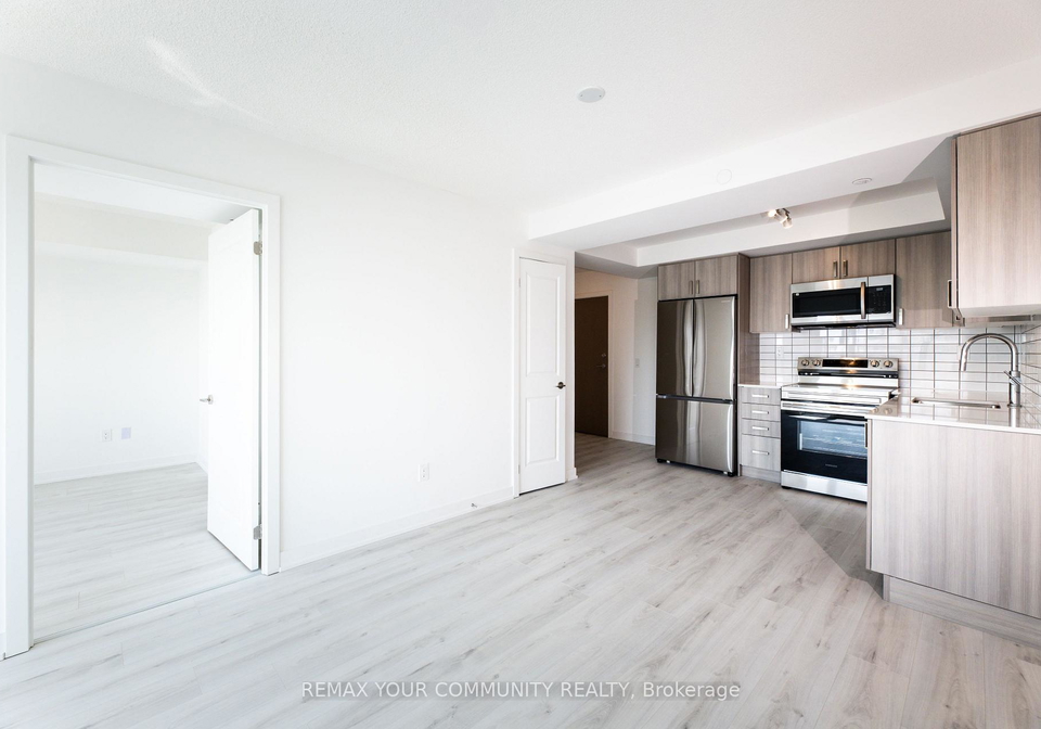 1010-sandy-beach-road-pickering-ontario-e12872788