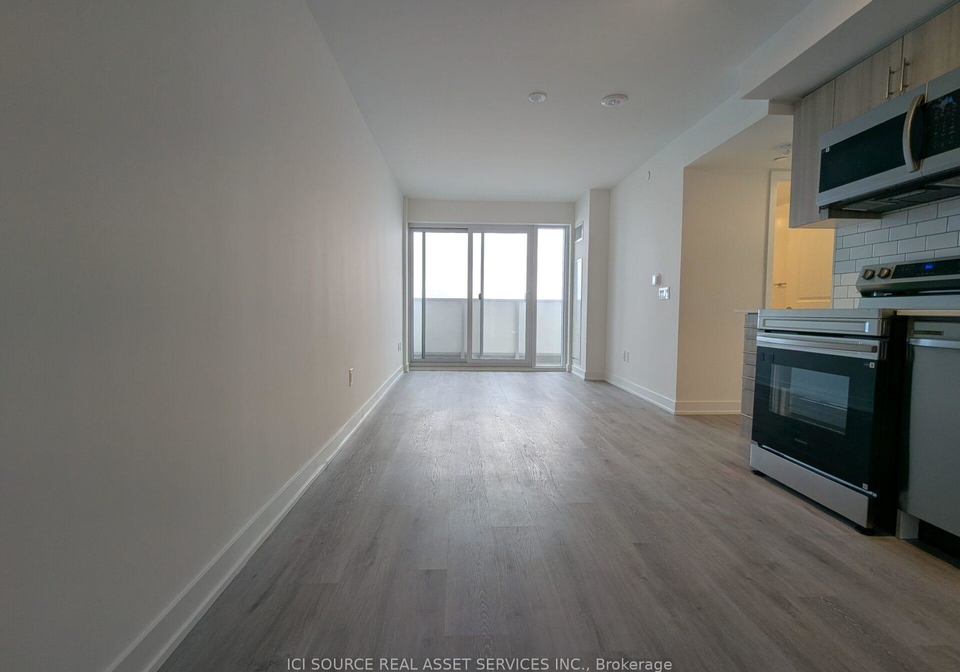 1010-sandy-beach-road-pickering-ontario-e12874354