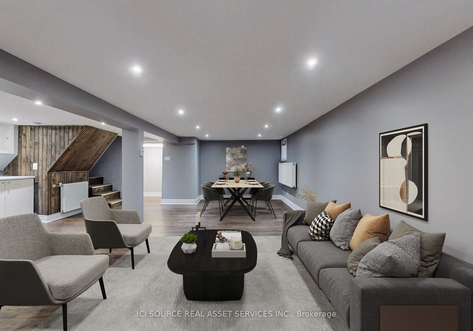 8-davies-crescent-east-york-ontario-e12874382