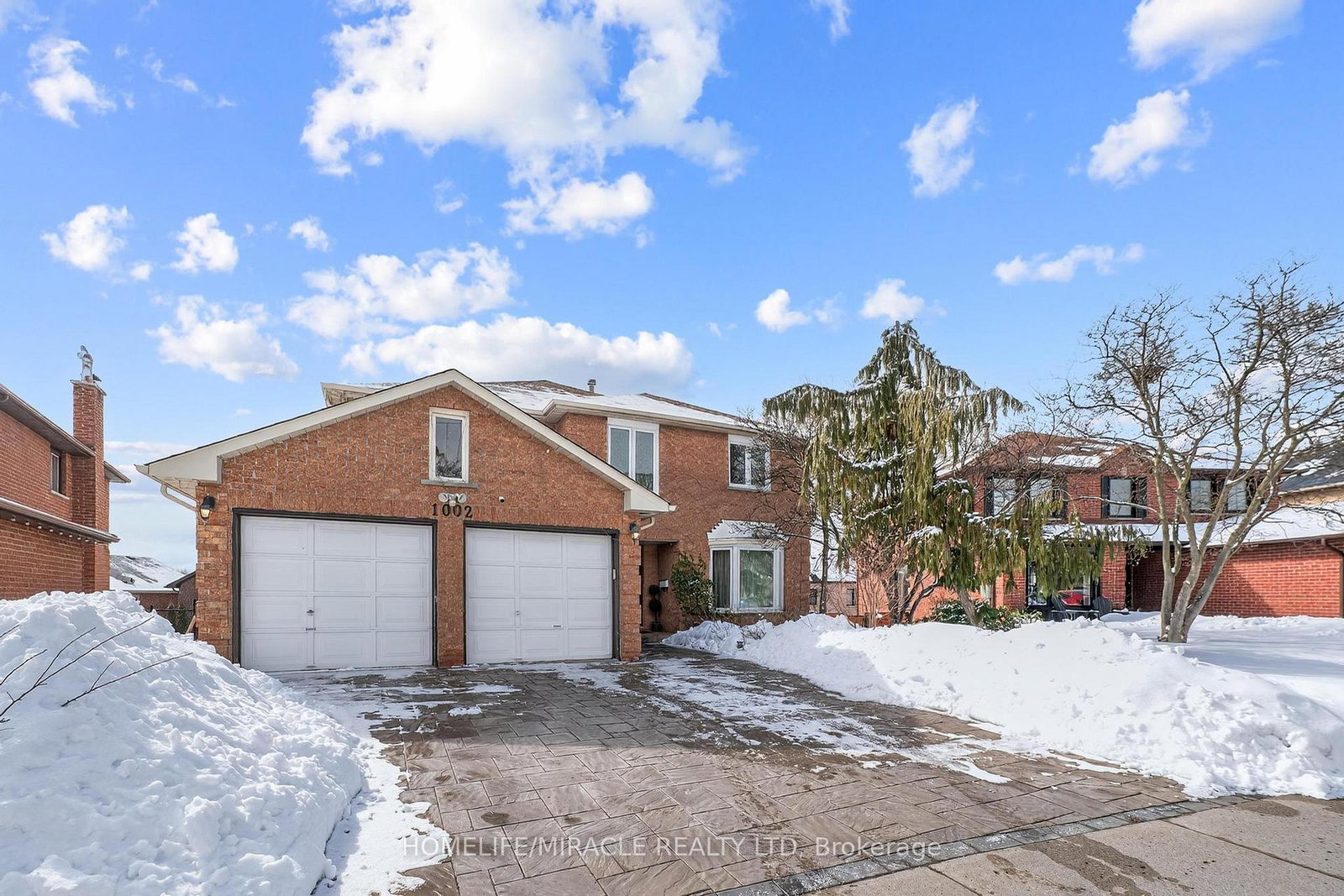 1002-rambleberry-avenue-pickering-ontario-e12875842