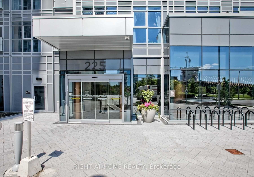 225-village-green-square-scarborough-ontario-e12876646