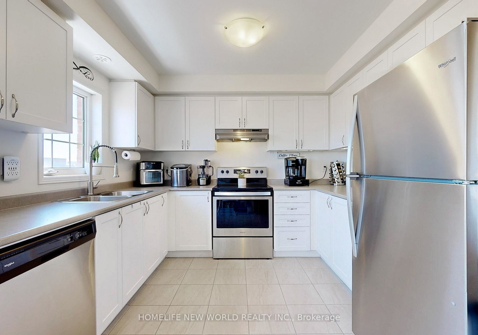 2657-deputy-minister-path-oshawa-ontario-e12878370