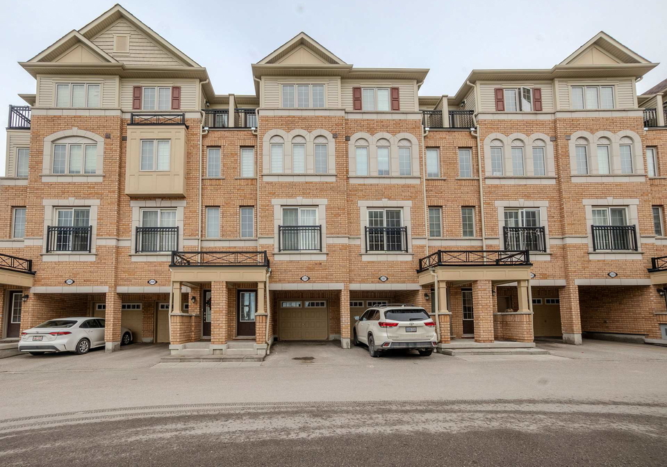 2589-bromus-path-oshawa-ontario-e12878826