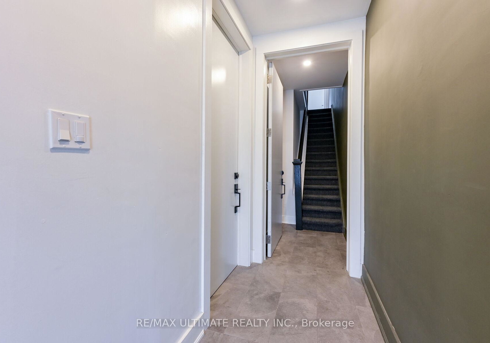 501c-carlaw-avenue-toronto-ontario-e12879034