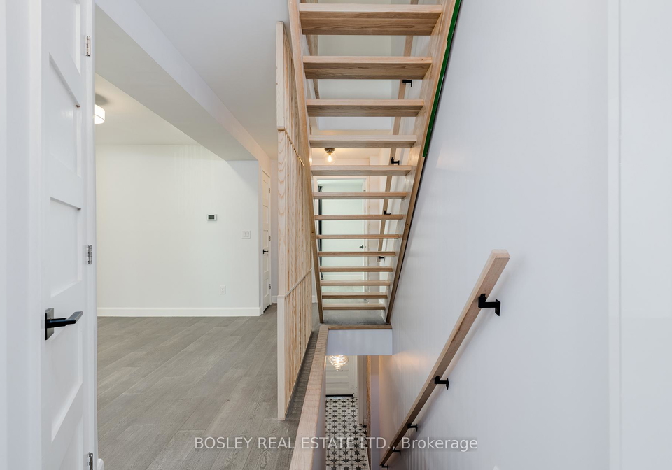 9-hambly-avenue-toronto-ontario-e12879290