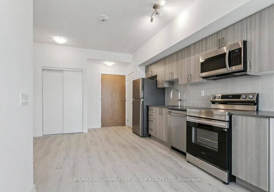 1435-celebration-drive-pickering-ontario-e12880372
