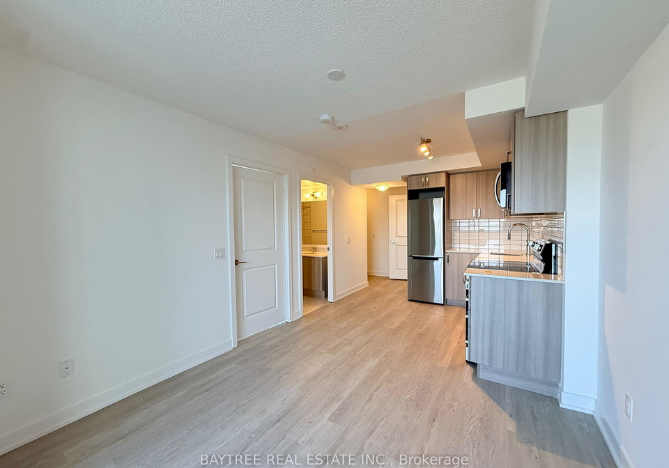 1010-sandy-beach-road-pickering-ontario-e12880740