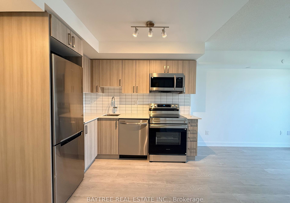 1010-sandy-beach-road-pickering-ontario-e12880740