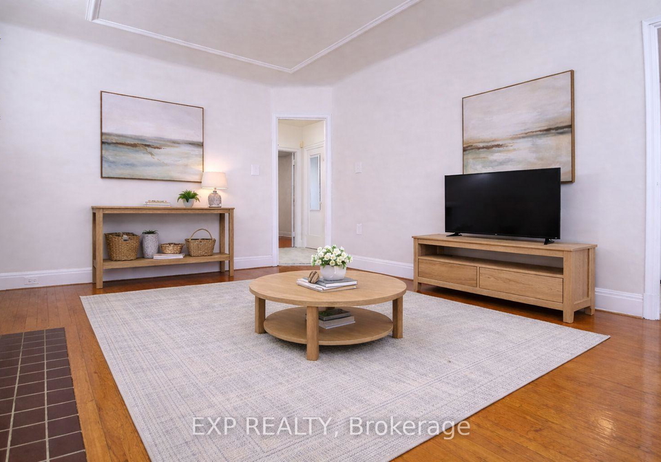 310-westwood-avenue-east-york-ontario-e12881034