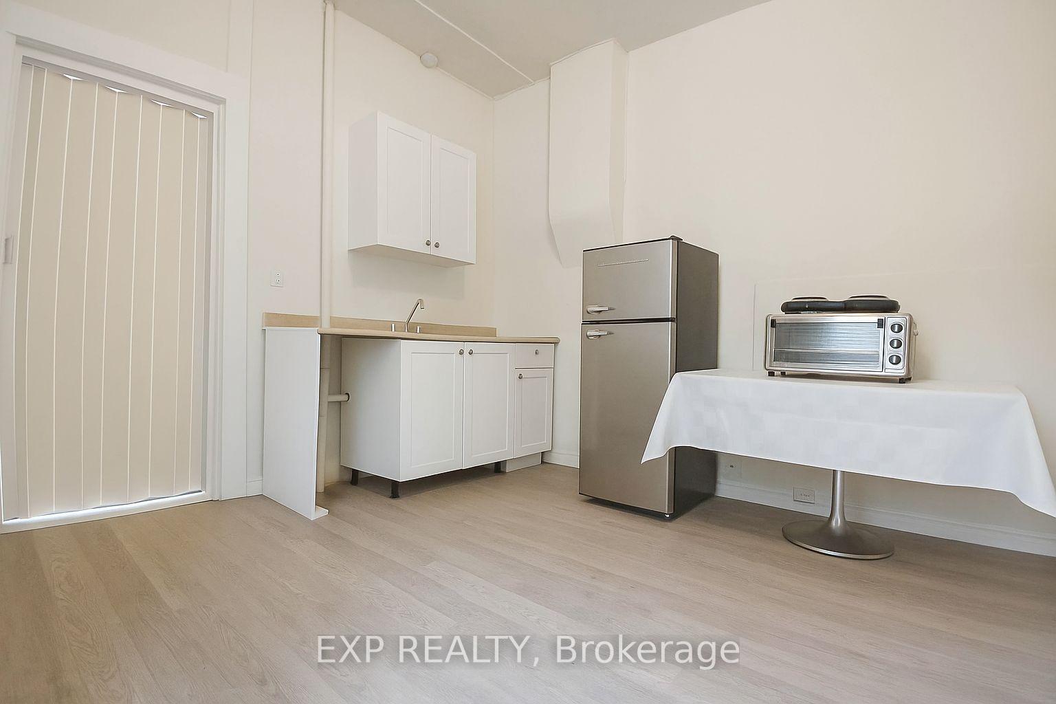 207-gamble-avenue-east-york-ontario-e12881038