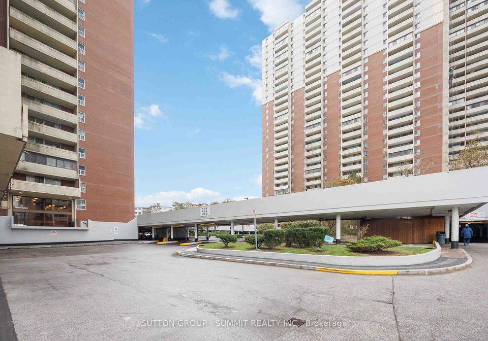 5-massey-square-east-york-ontario-e12882394