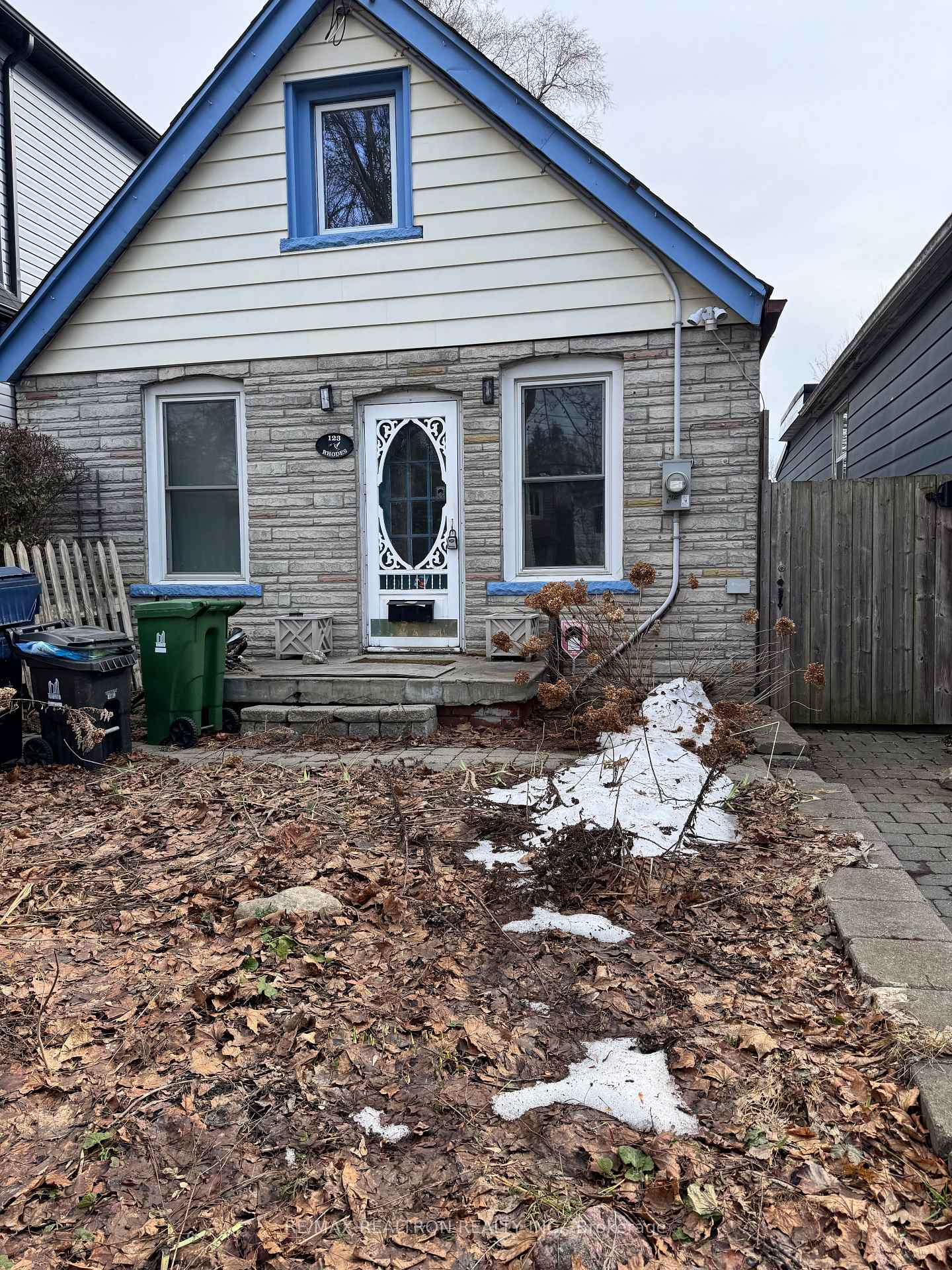 123-rhodes-avenue-toronto-ontario-e12882414