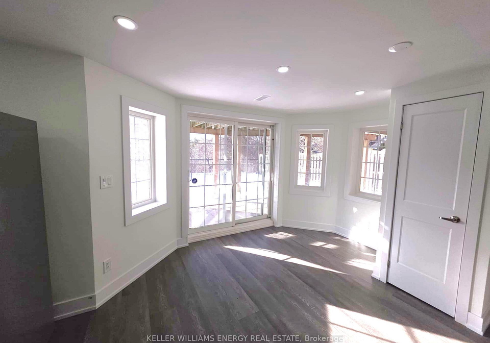 131-root-crescent-ajax-ontario-e12882840