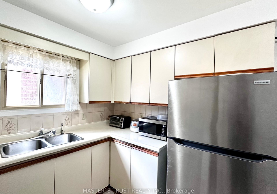 53-montezuma-trail-scarborough-ontario-e12883190