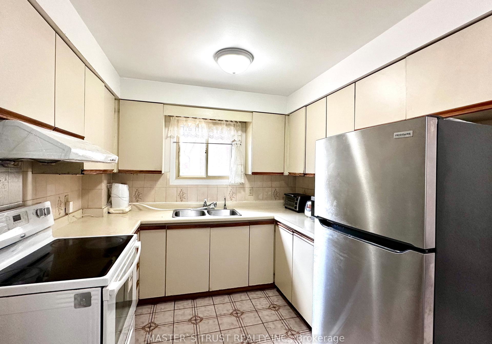 53-montezuma-trail-scarborough-ontario-e12883190