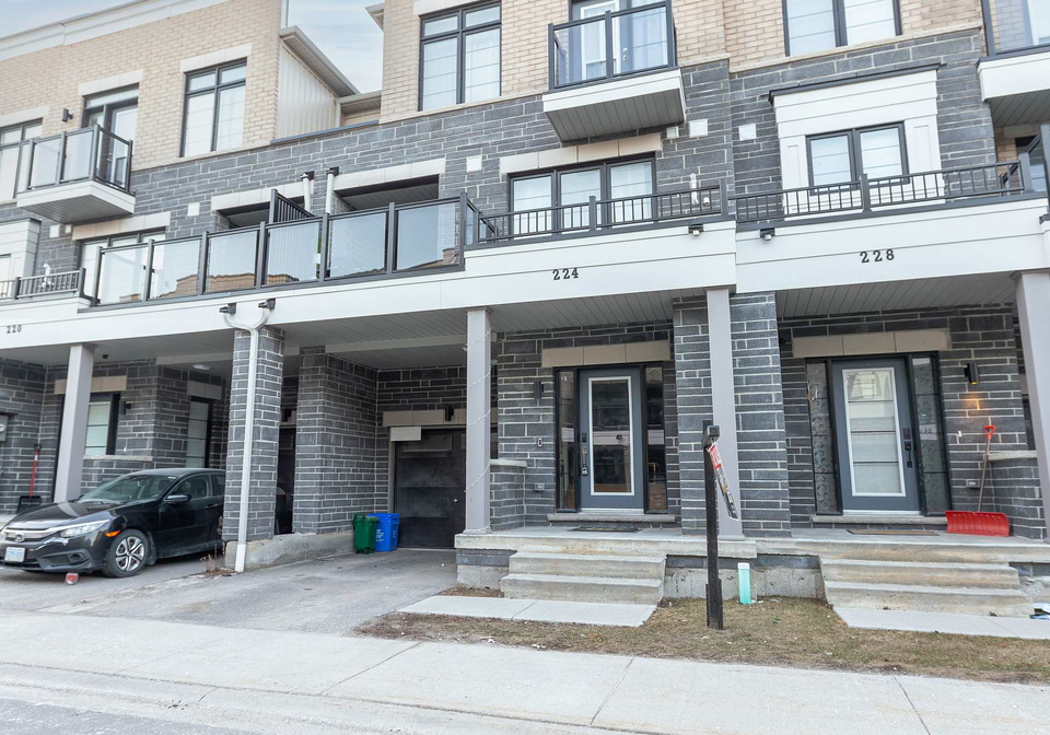224-lord-elgin-lane-clarington-ontario-e12883238