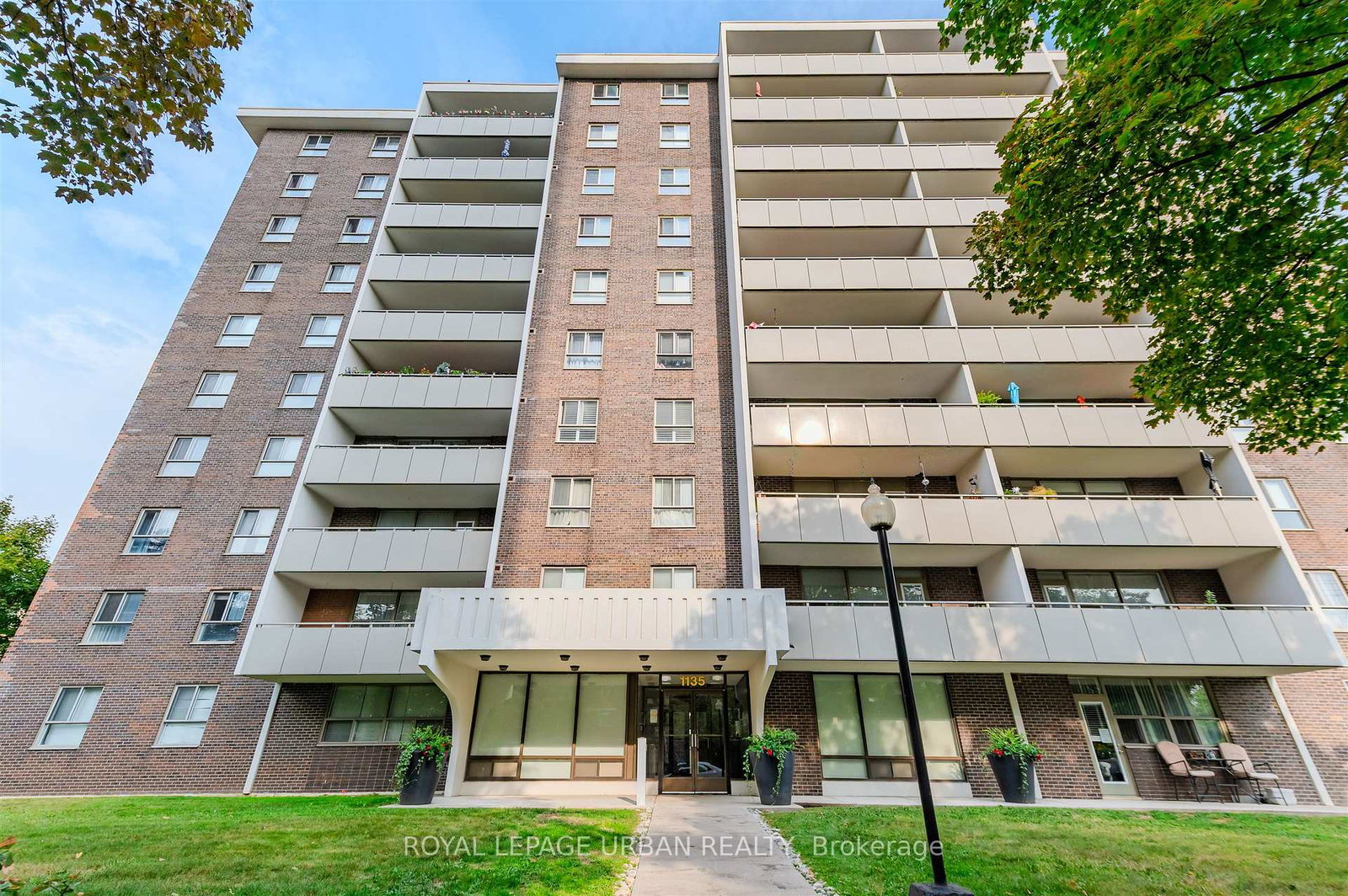 1135-logan-avenue-east-york-ontario-e12885186