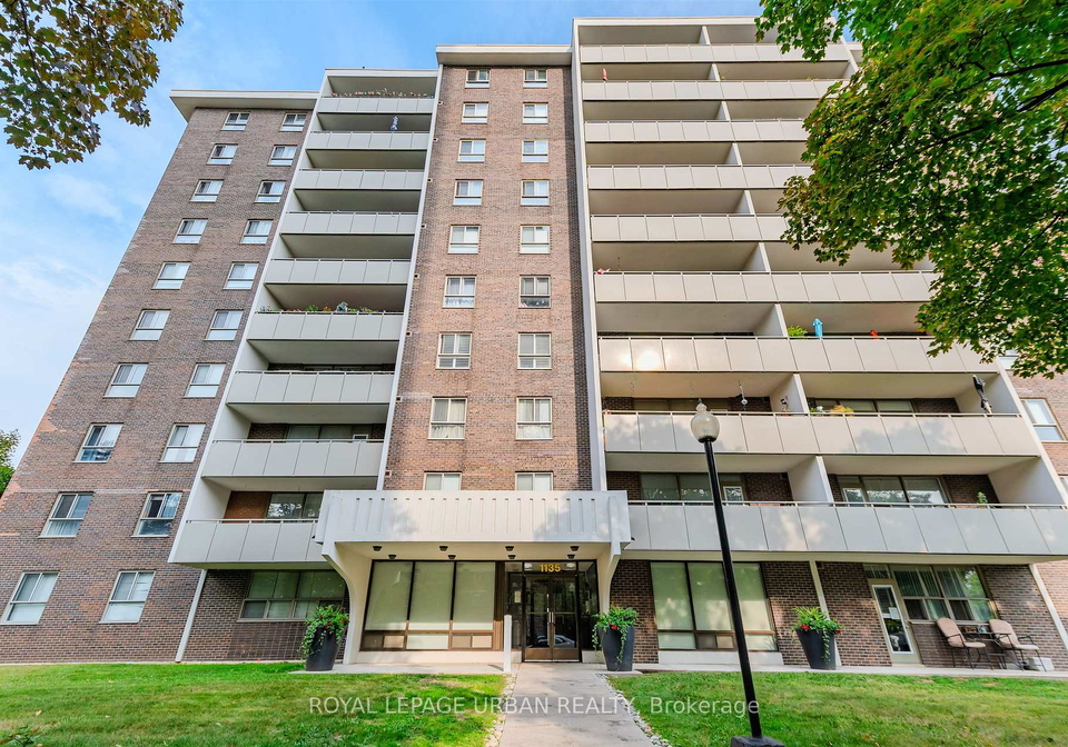 1135-logan-avenue-east-york-ontario-e12885186
