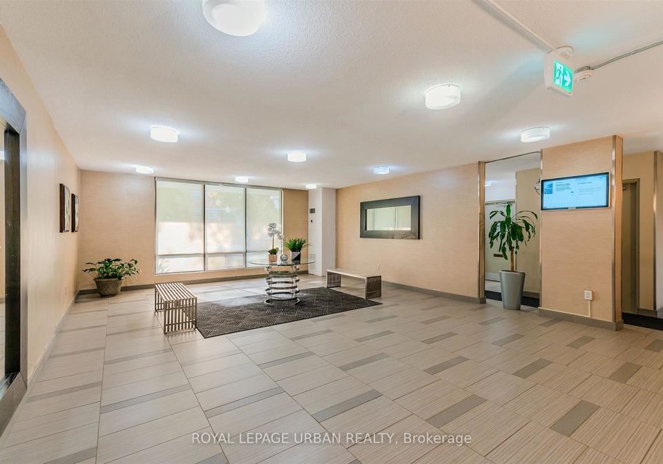 1135-logan-avenue-east-york-ontario-e12885186
