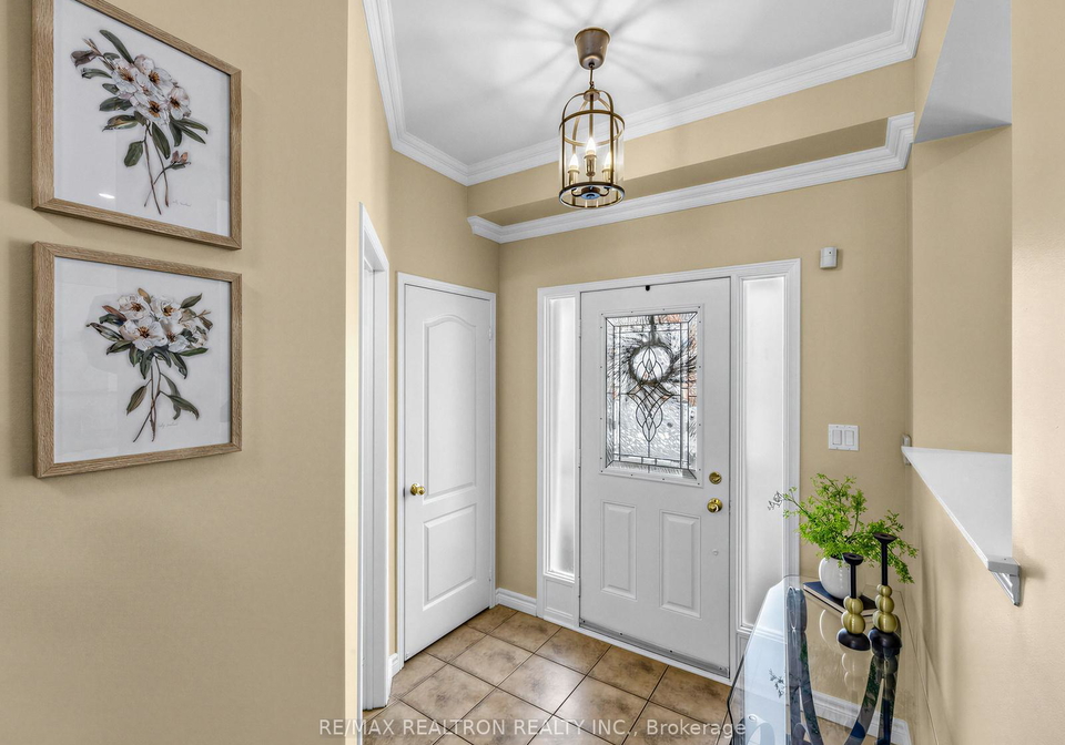 9-winrow-gate-ajax-ontario-e12885384