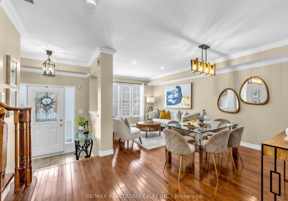 9-winrow-gate-ajax-ontario-e12885384