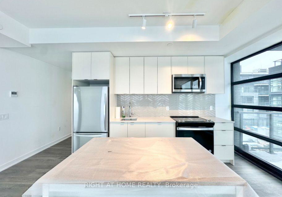 1610-charles-street-whitby-ontario-e12885758