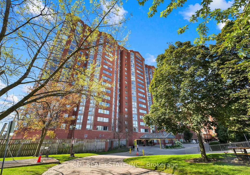 2466-eglinton-avenue-e-scarborough-ontario-e12887644