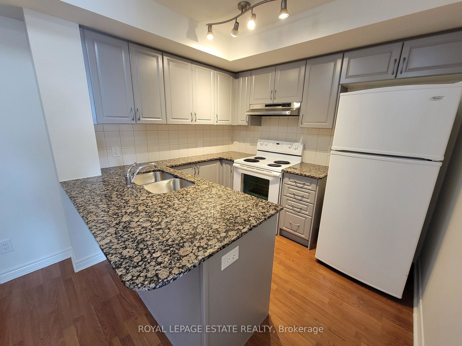 60-fairfax-crescent-scarborough-ontario-e12888326