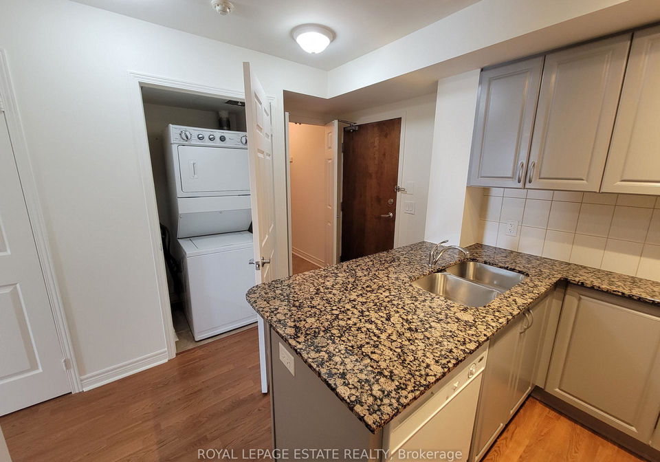 60-fairfax-crescent-scarborough-ontario-e12888326