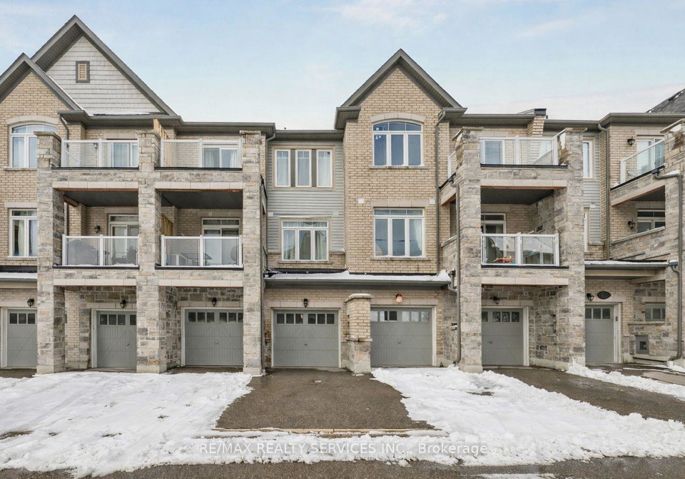 2564-ladyfern-crossing-pickering-ontario-e12889034