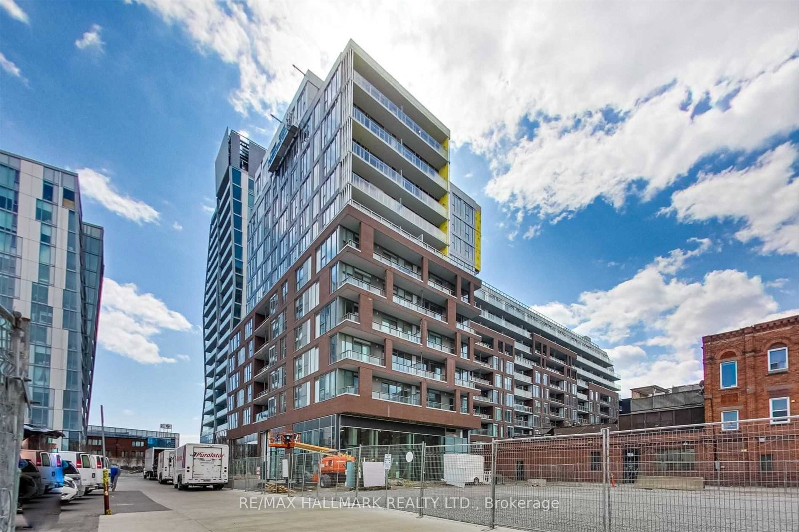 30-baseball-place-toronto-ontario-e12889370