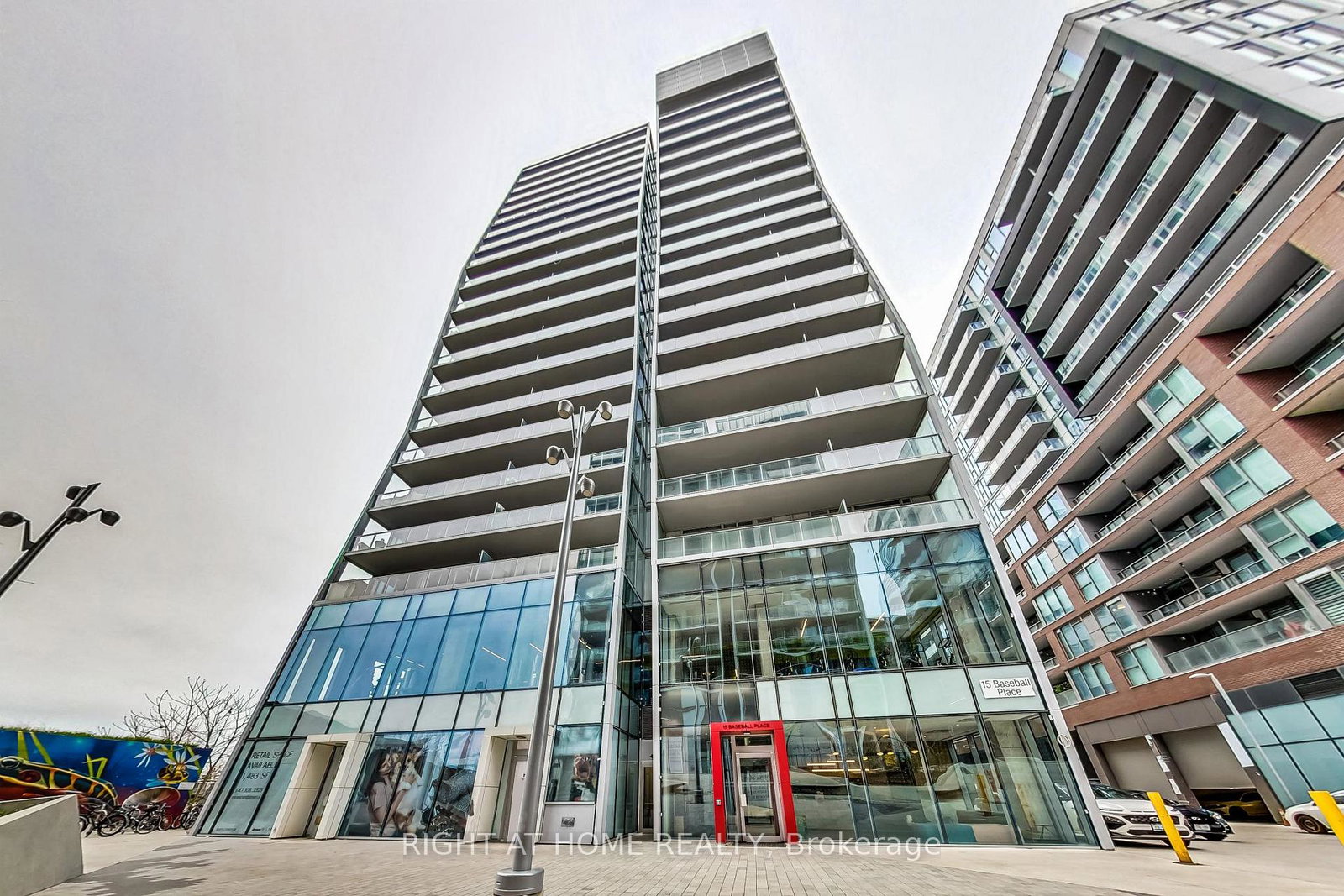 15-baseball-place-toronto-ontario-e12889560