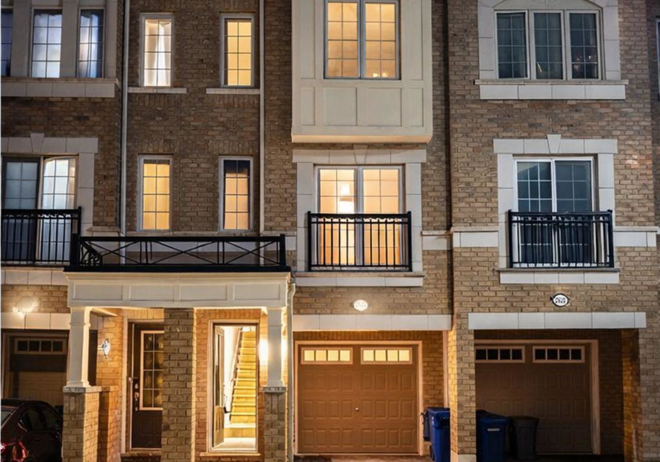 2522-bromus-path-oshawa-ontario-e12889678