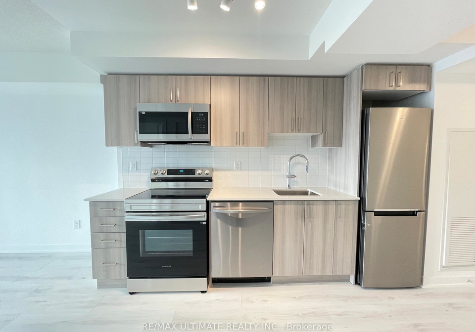 1010-sandy-beach-road-pickering-ontario-e12890400