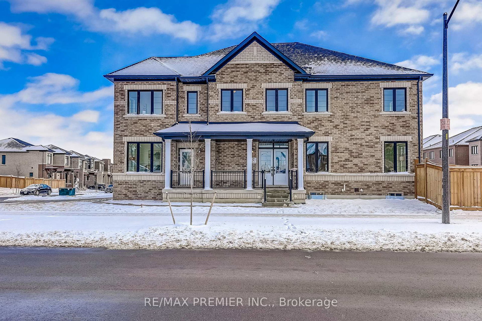 101-armilia-plaza-whitby-ontario-e12890494