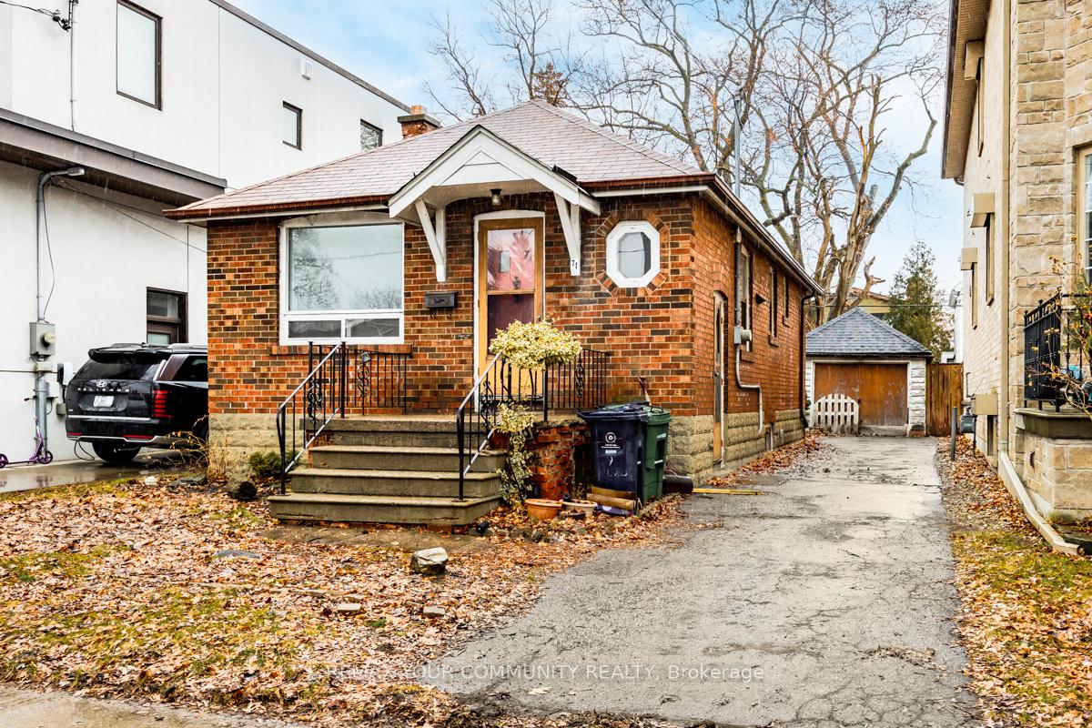 71-lesmount-avenue-east-york-ontario-e12890554
