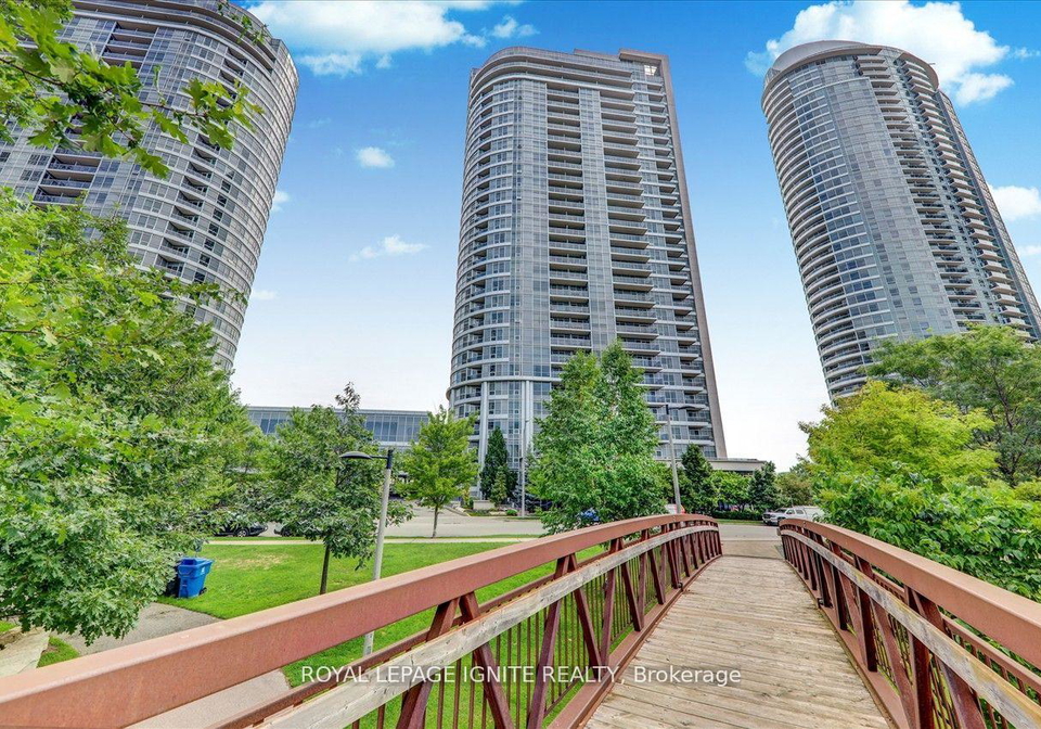 151-village-green-square-scarborough-ontario-e12891242