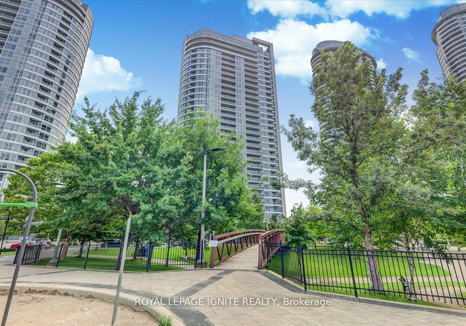 151-village-green-square-scarborough-ontario-e12891242