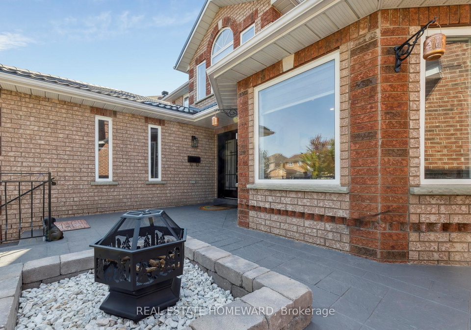 1566-oakburn-street-pickering-ontario-e12891964