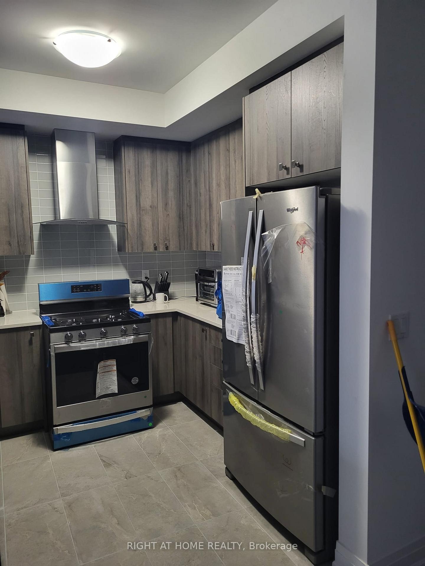 napiermews-drive-ajax-ontario-e12892852